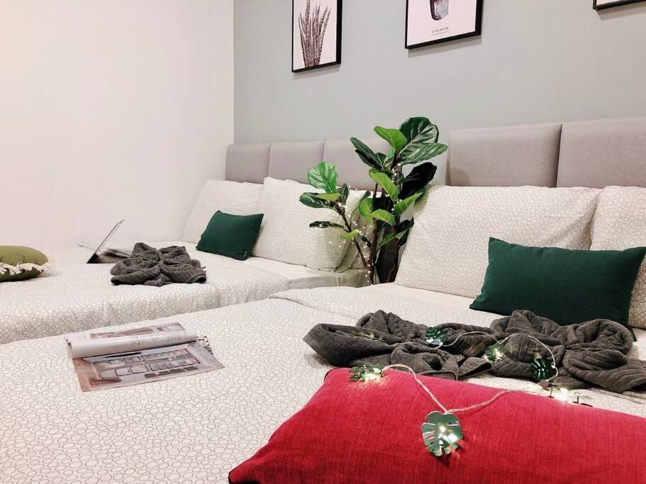 Space Grey / Opposite Imago / Kk Center Apartment